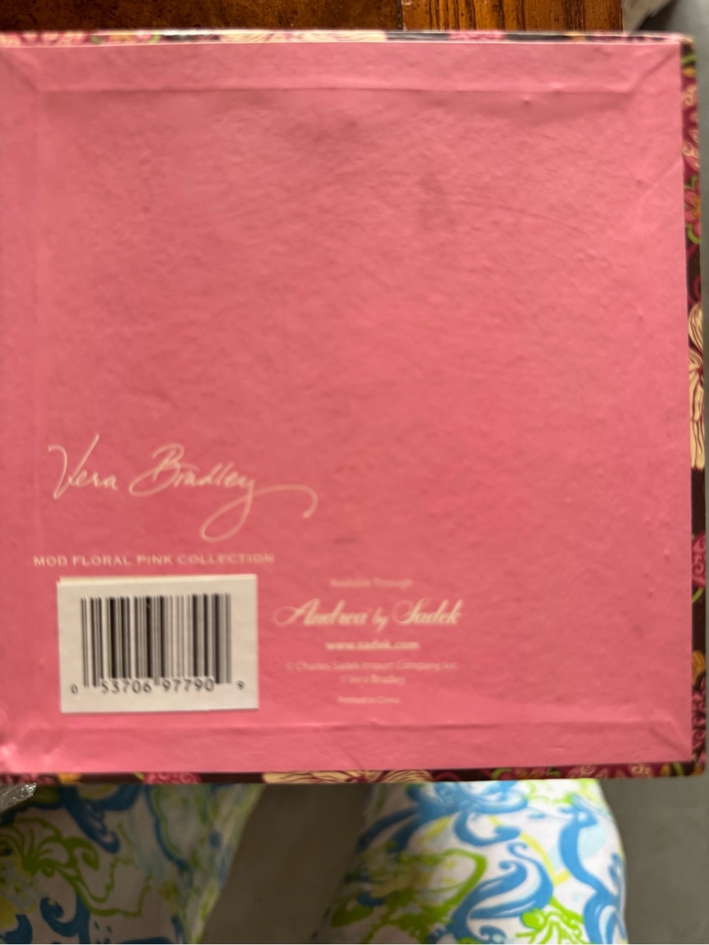 Vera Bradley Mod Floral Pink Collection, New in box
1- 4x6 Frame and 2-mugs - Picture 3 of 3